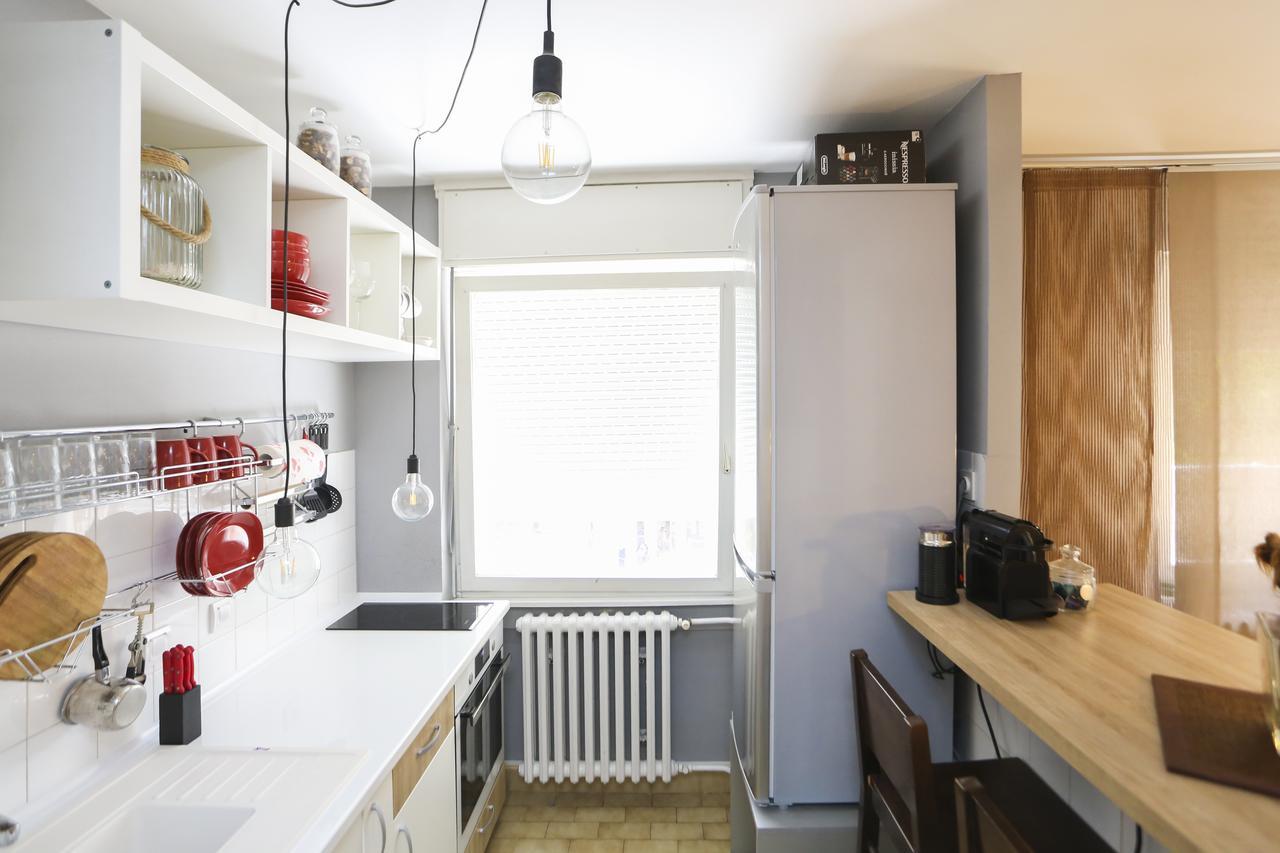 Modern Apartment With Free Parking Нови Сад Екстериор снимка