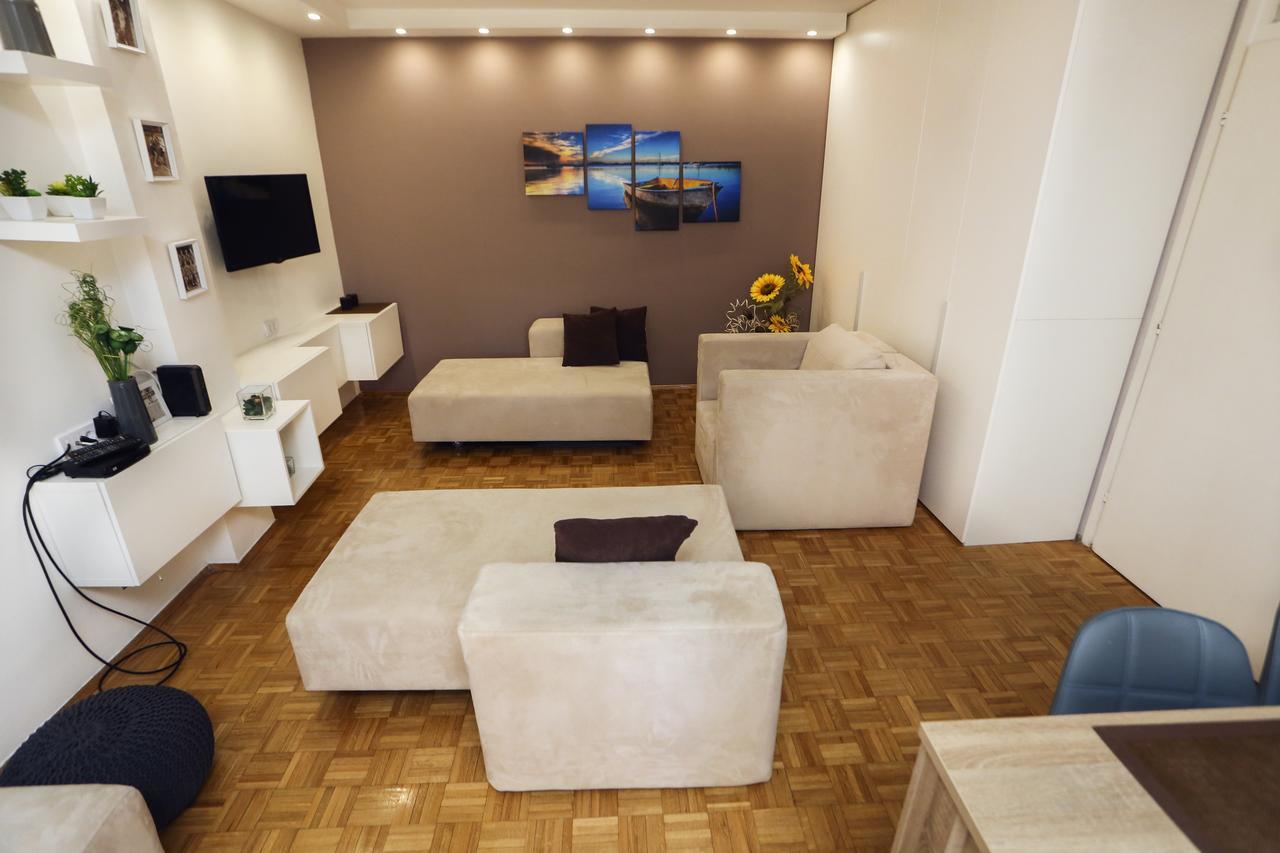 Modern Apartment With Free Parking Нови Сад Екстериор снимка